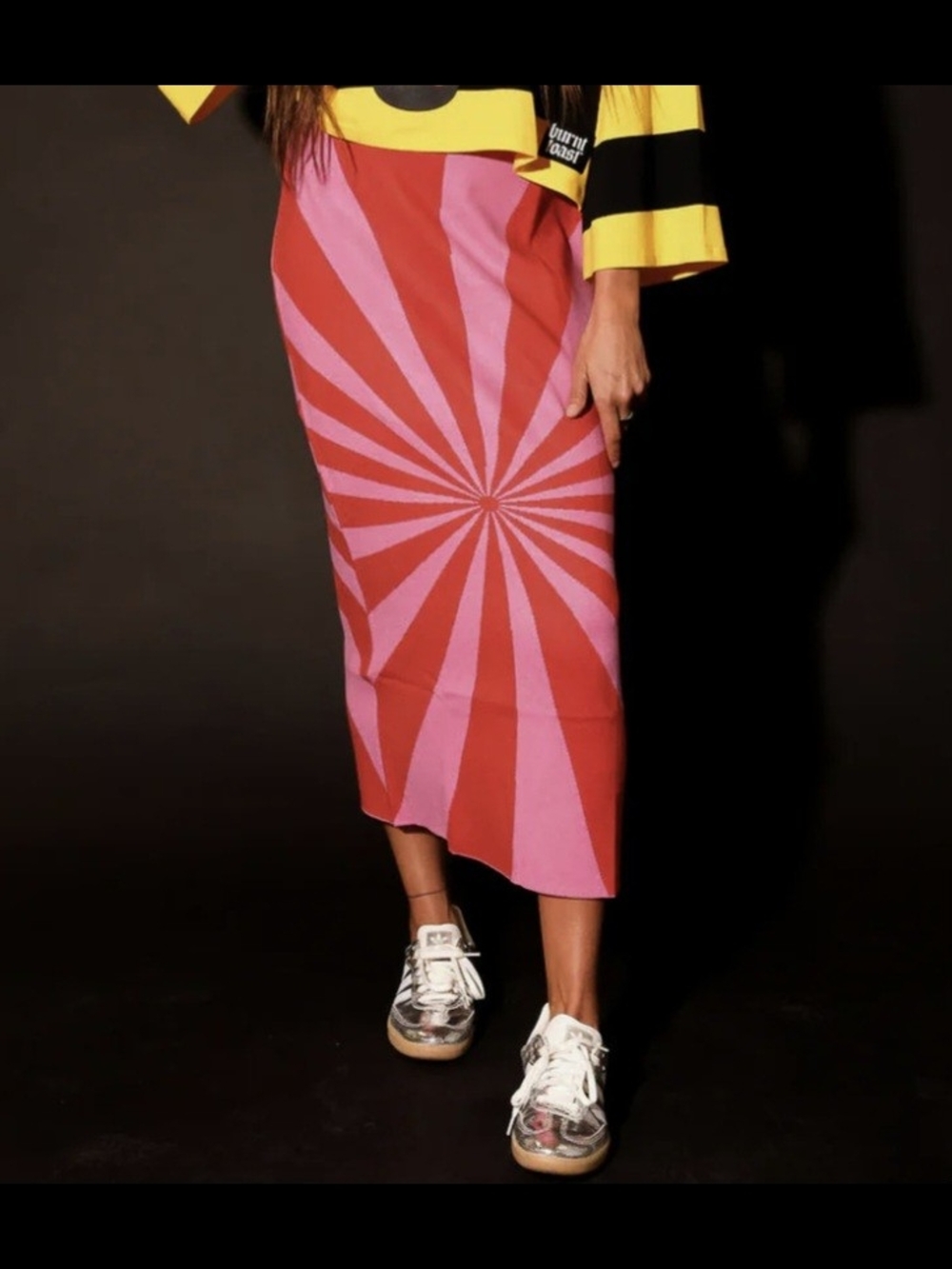Graphic Spiral Midi Skirt in Red & Pink L/XL